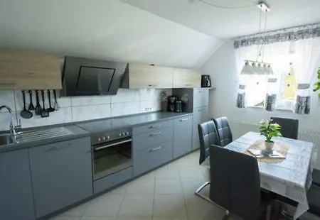 Eva Lange * 울딘겐물호펜